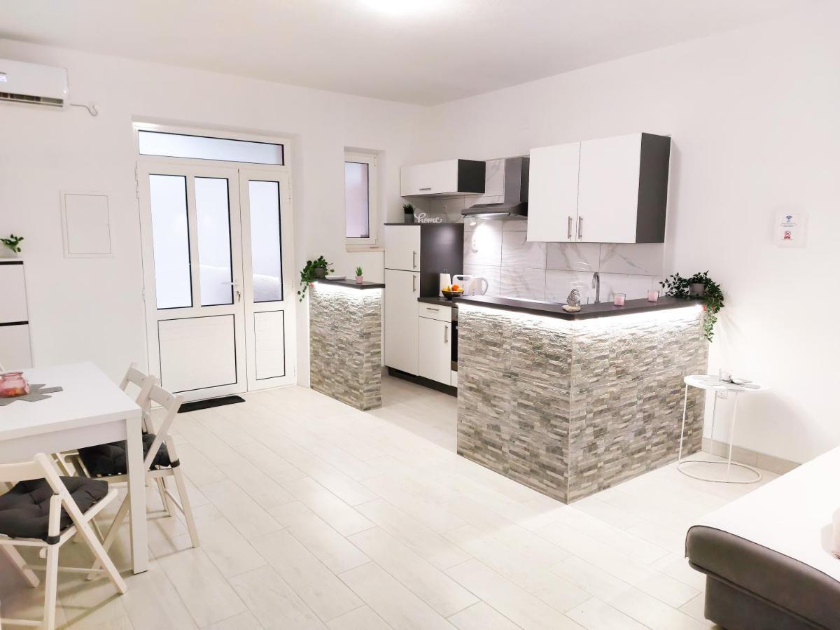 Apartment Bol - Sea, Sand And Happiness Exterior photo
